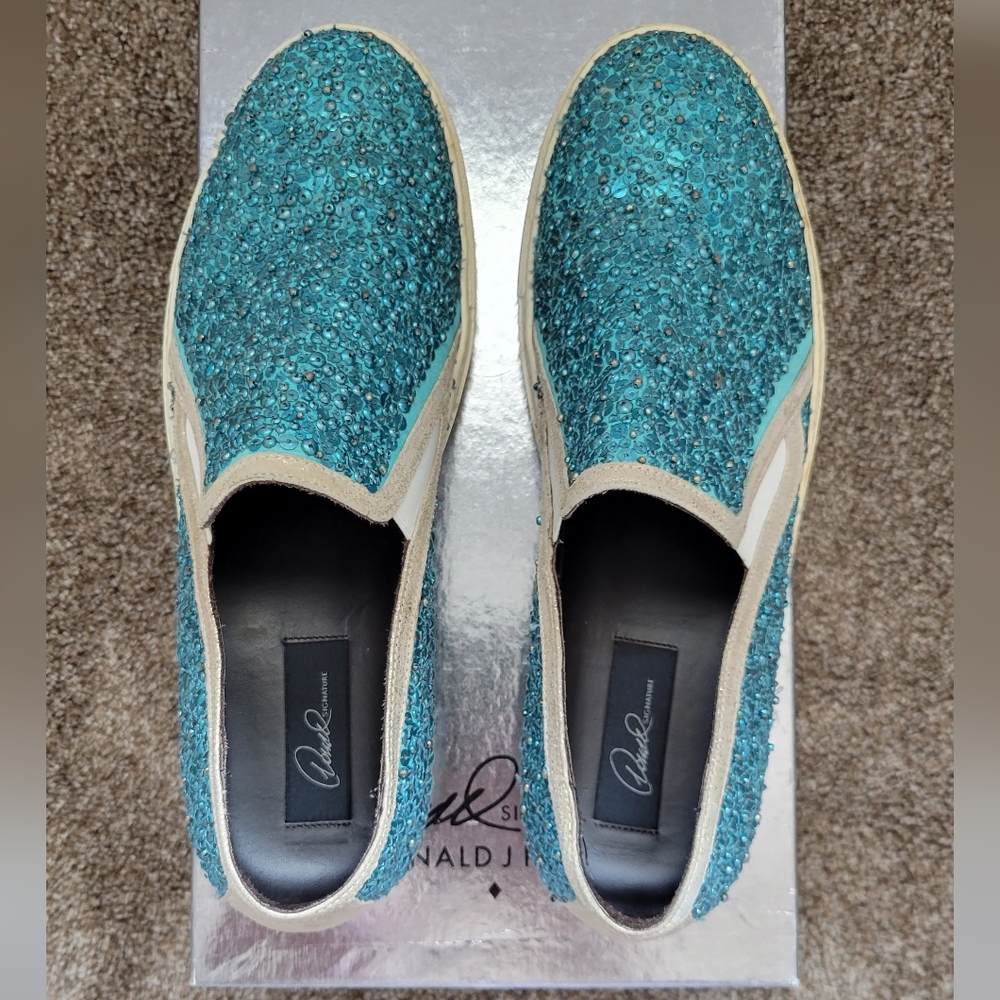 Shoes - Picture 2 of 5
